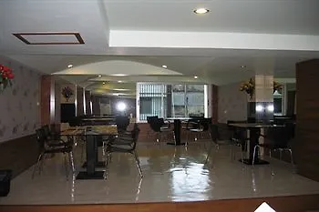 Ideal Pratunam Hotel